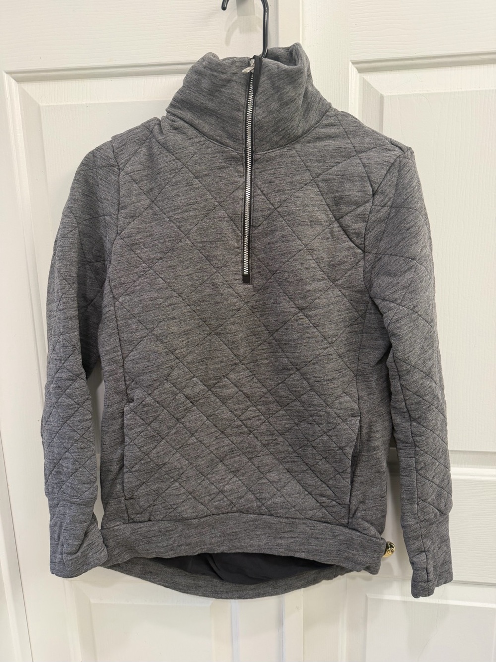 Lululemon women’s 1/4 quarter zip quilted pull over size 2 grey warm